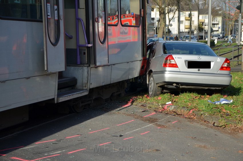 VU Koeln PKW Bahn Amsterdamerstr Friedrich Karlstr P044.JPG